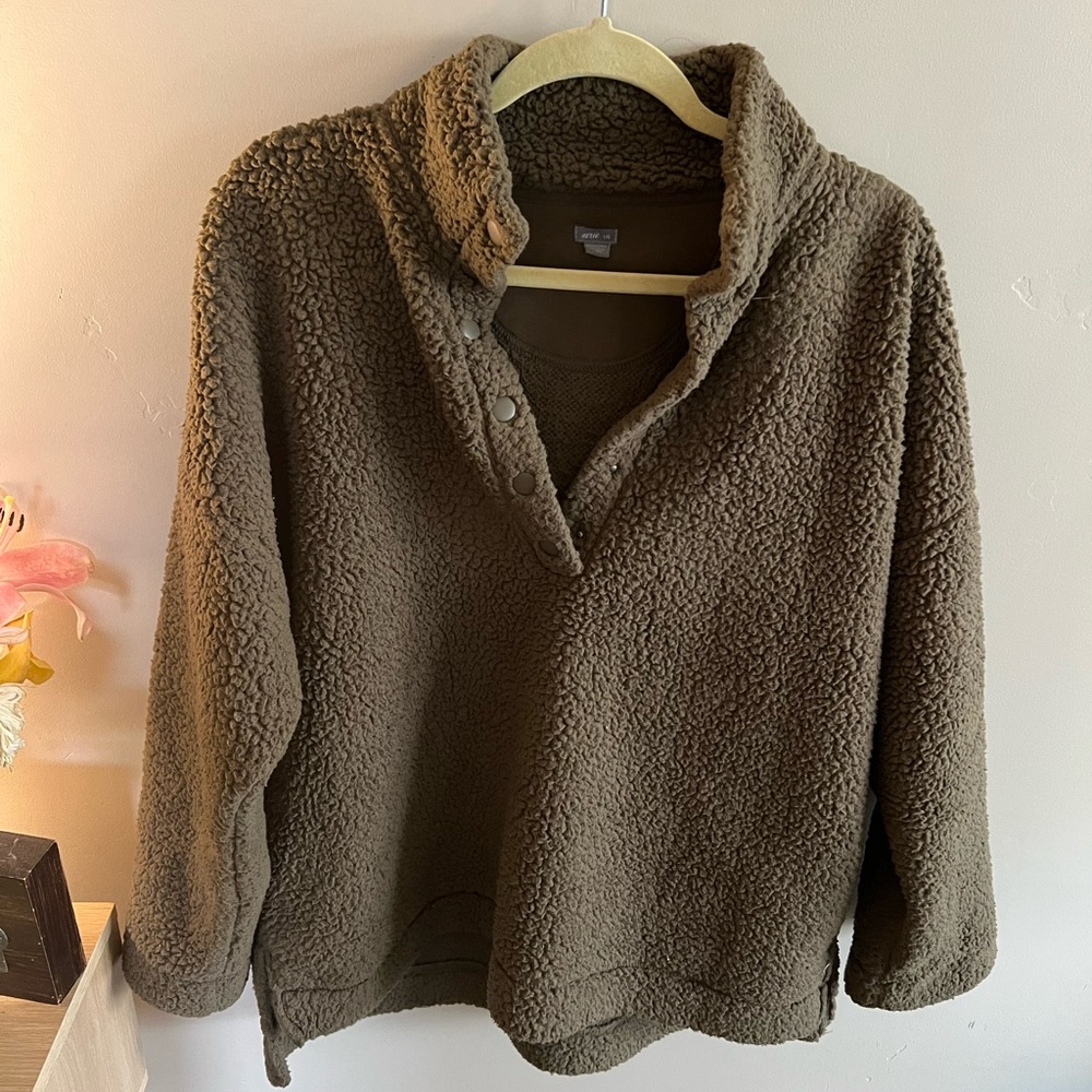 Aerie Sherpa fleece pullover
